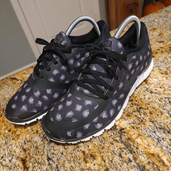 Rare Nike Free 5.0 V4 Black/Gray/White Running Shoes 695168-003 Womens 9 2014 - Picture 1 of 12